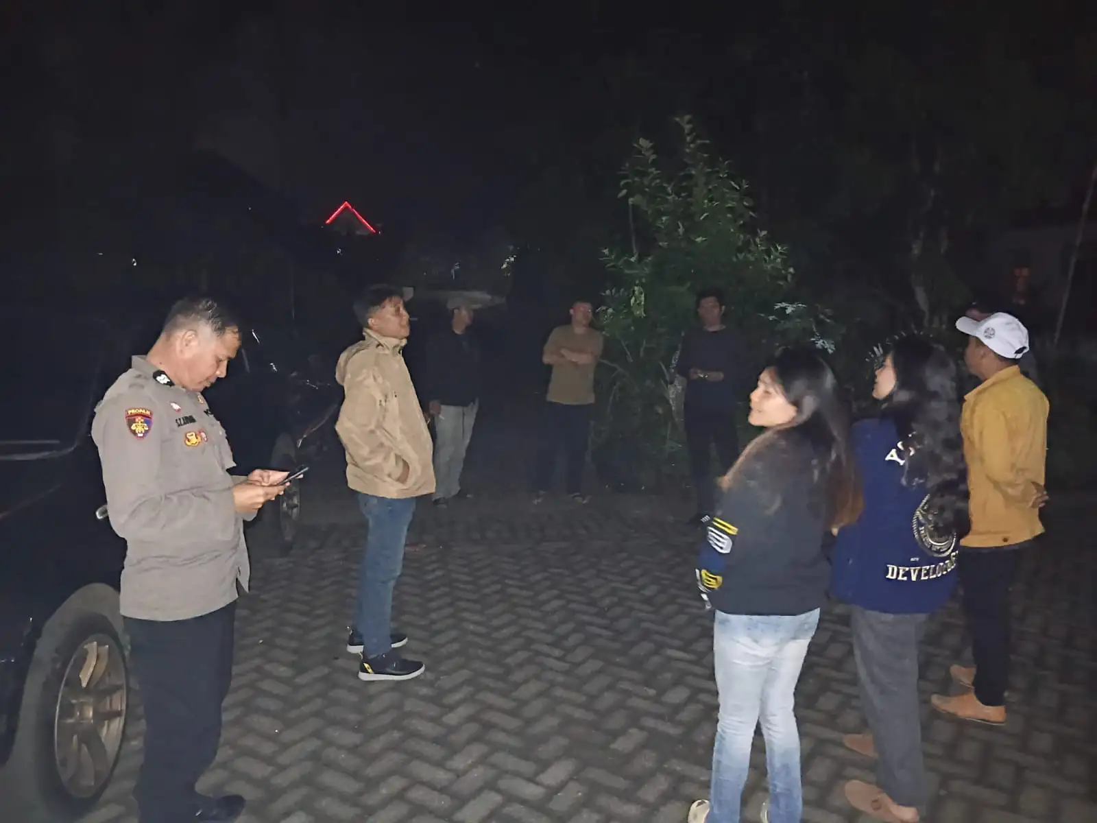 Polsek Remboken Laksanakan Patroli Dialogis, Rangkul Warga untuk Jaga Kamtibmas